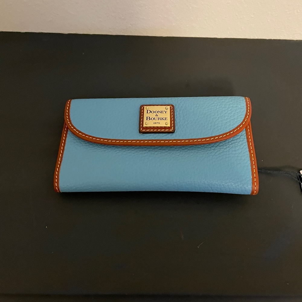 Dooney & Bourke blue wallet NWT